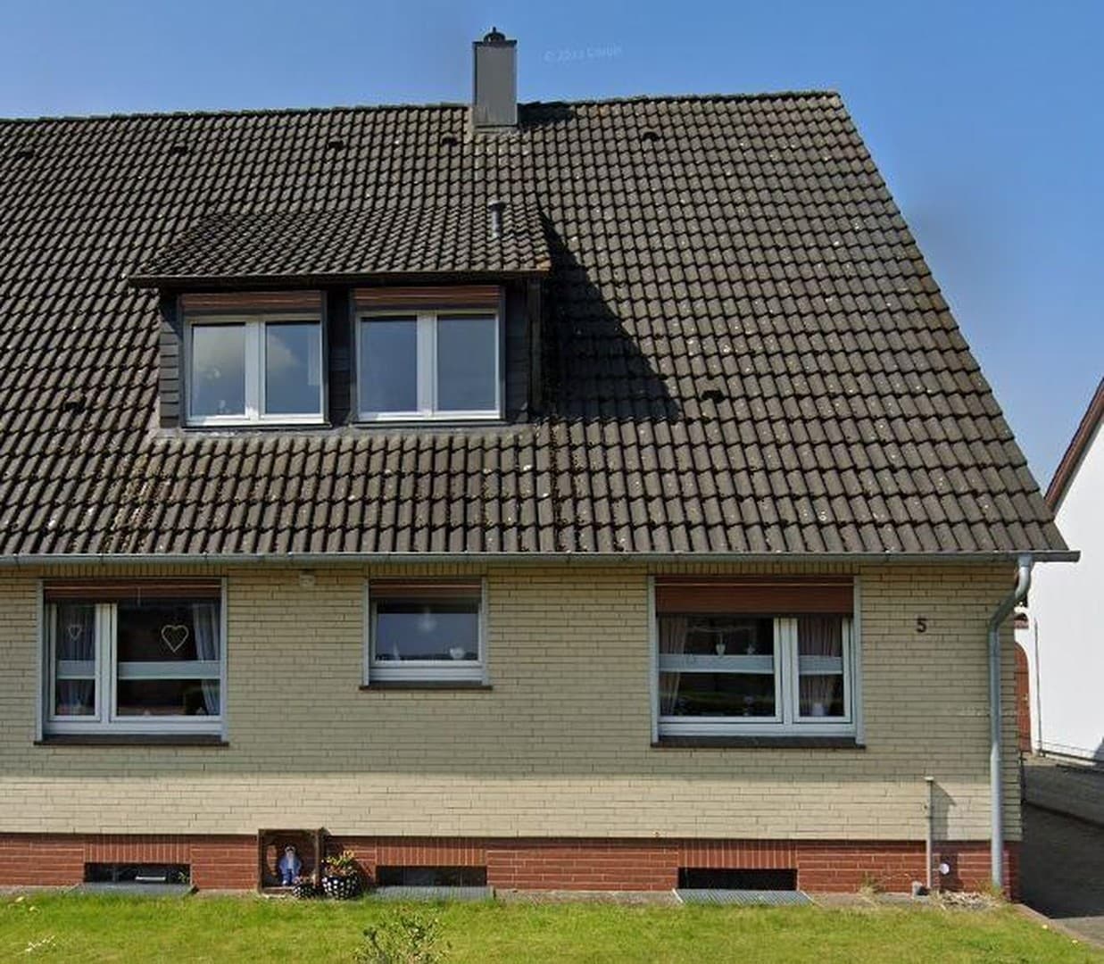 DHH mit 2 Wohnungen + großem Grundstück in ruhiger Lage in Reinfeld von Privat