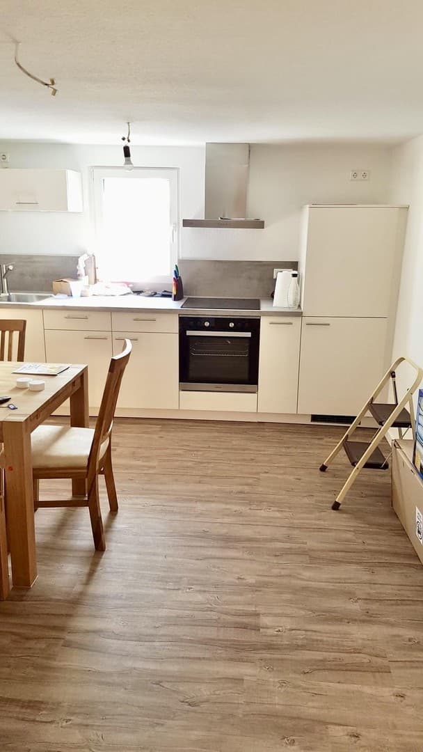 Grosszügige Maisonette Wohnung mit neuer EBK in Simmozheim
