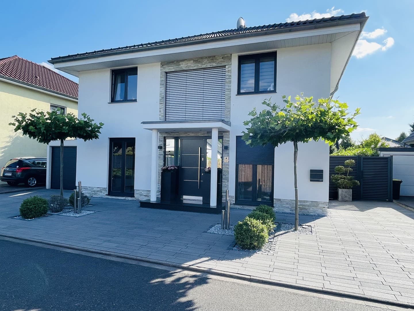 Moderne Stadtvilla mit Design Still in Krefeld-Oppum & PROVIONSFREI - PRIVATVERKAUF !