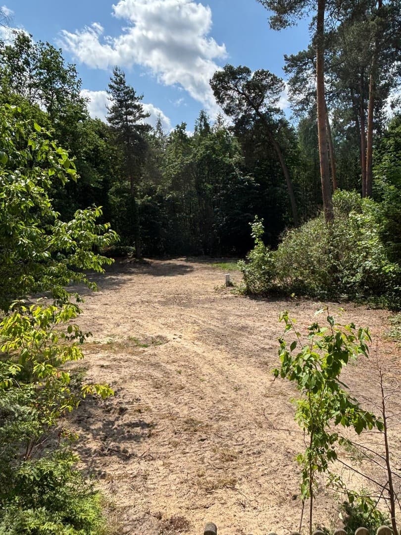 Provisionsfrei – ca. 920 m² voll erschlossenes Baugrundstück in Schönwalde-Glien – Waldrandlage