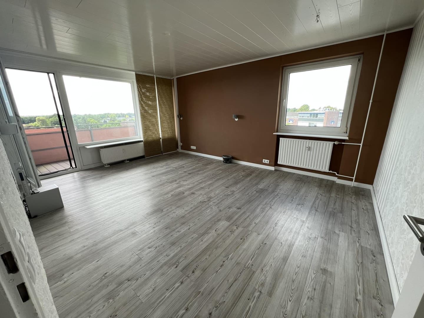 Erstklassig moderne 2,5-Zimmer-Wohnung mit Loggia in zentraler Lage von Henstedt-Ulzburg