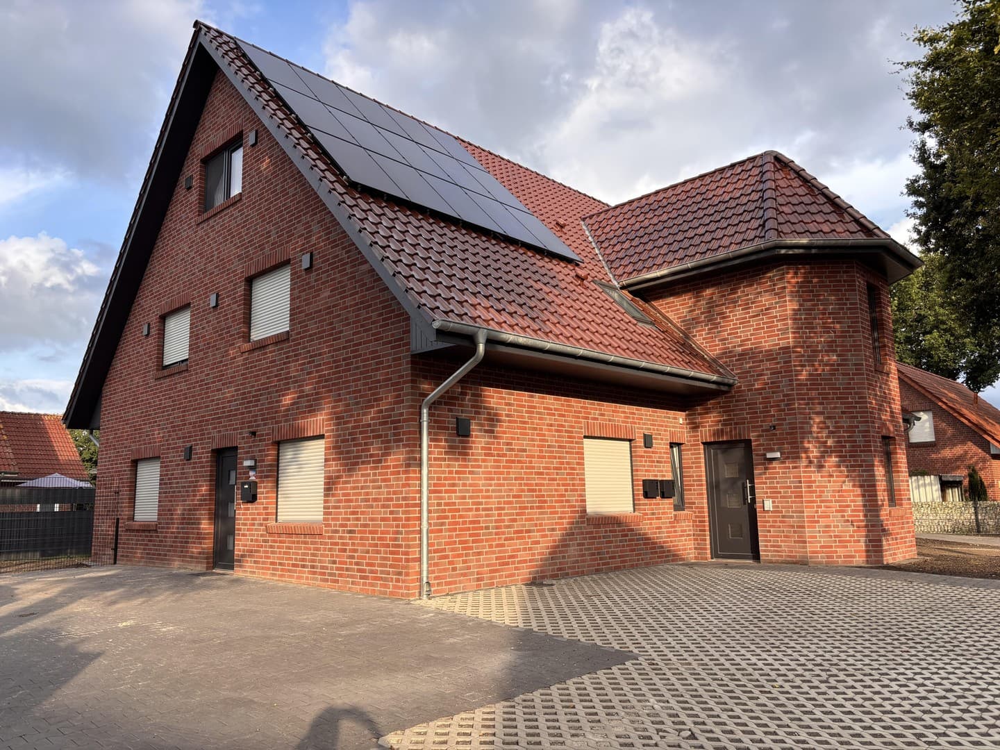 Schöne große OG-Wohnung im KFW40-Plus Haus zu vermieten!