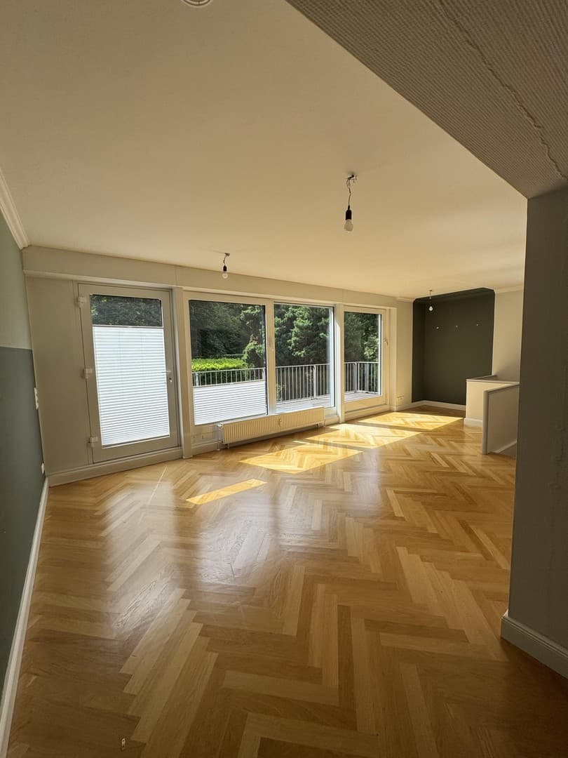 125qm 3-Zimmer Wohnung mit großer Terasse im grünen Niendorf