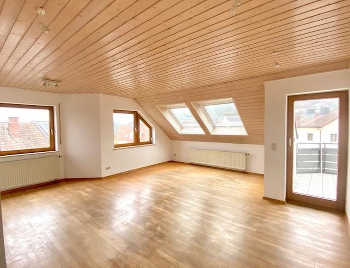 Sonnige Wohnung mit Charme und viel Platz