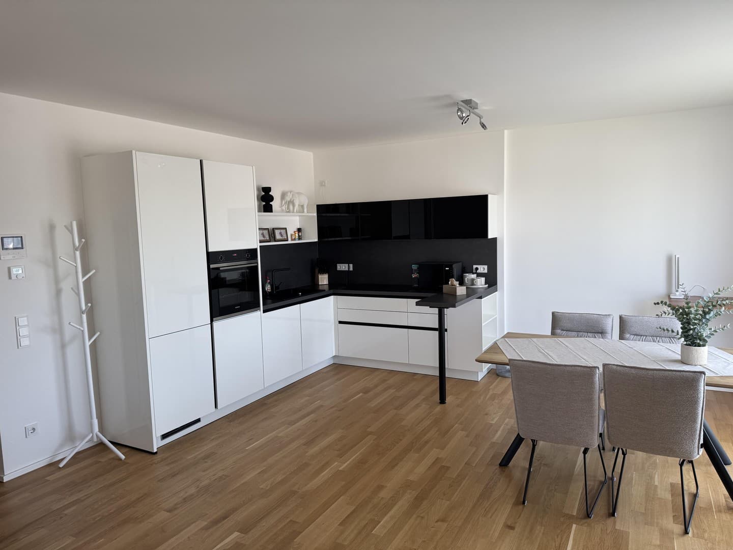 2 Zi. Wohnung inkl. EBK und Vollausstattung