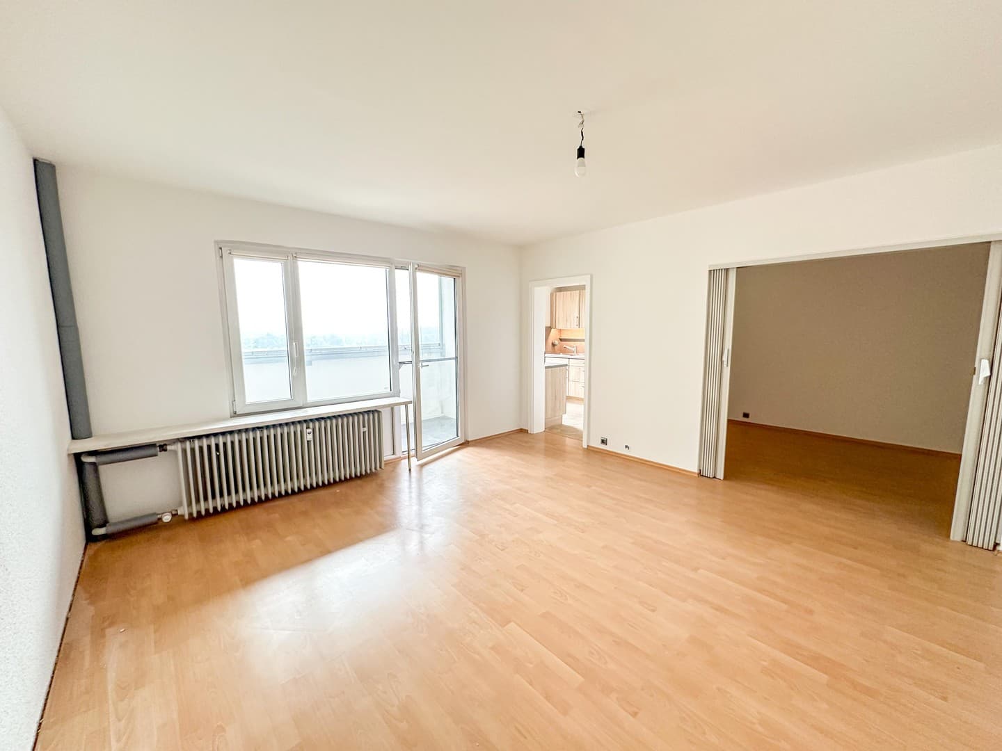 Modernisiertes City-Apartment mit neuer Einbauküche & frischem Bad – Ideal für Singles & Paare!