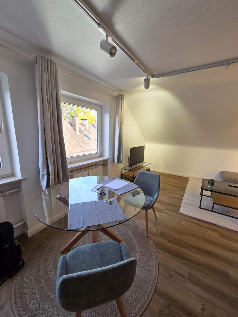 Möblierte 2Z-Wohnung im Zentrum - Wohnen auf Zeit ab 1.11