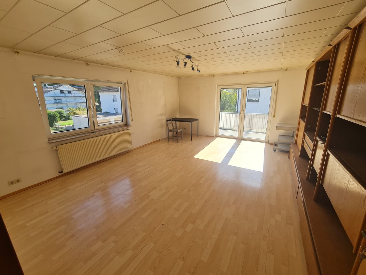 Helle 4-Zimmer-Wohnung mit Balkon & Einbauküche in Stutensee