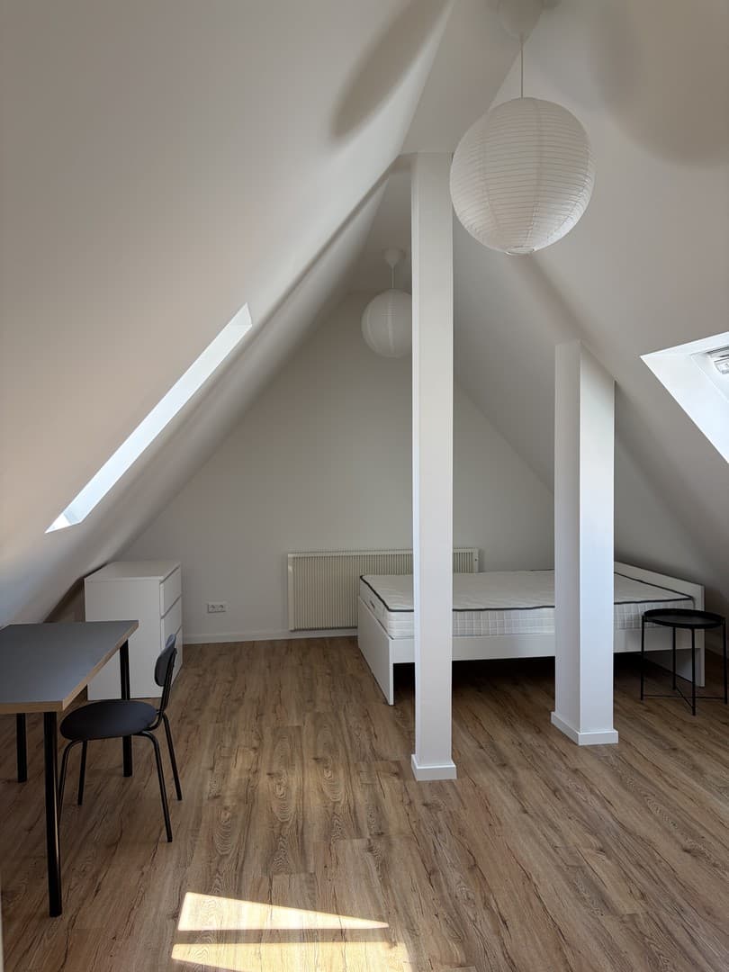 4er-WG Ditzingen Stadtzentrum, ein Zimmer frei ab 1.11.26 und ein Zimmer frei ab 1.3.27