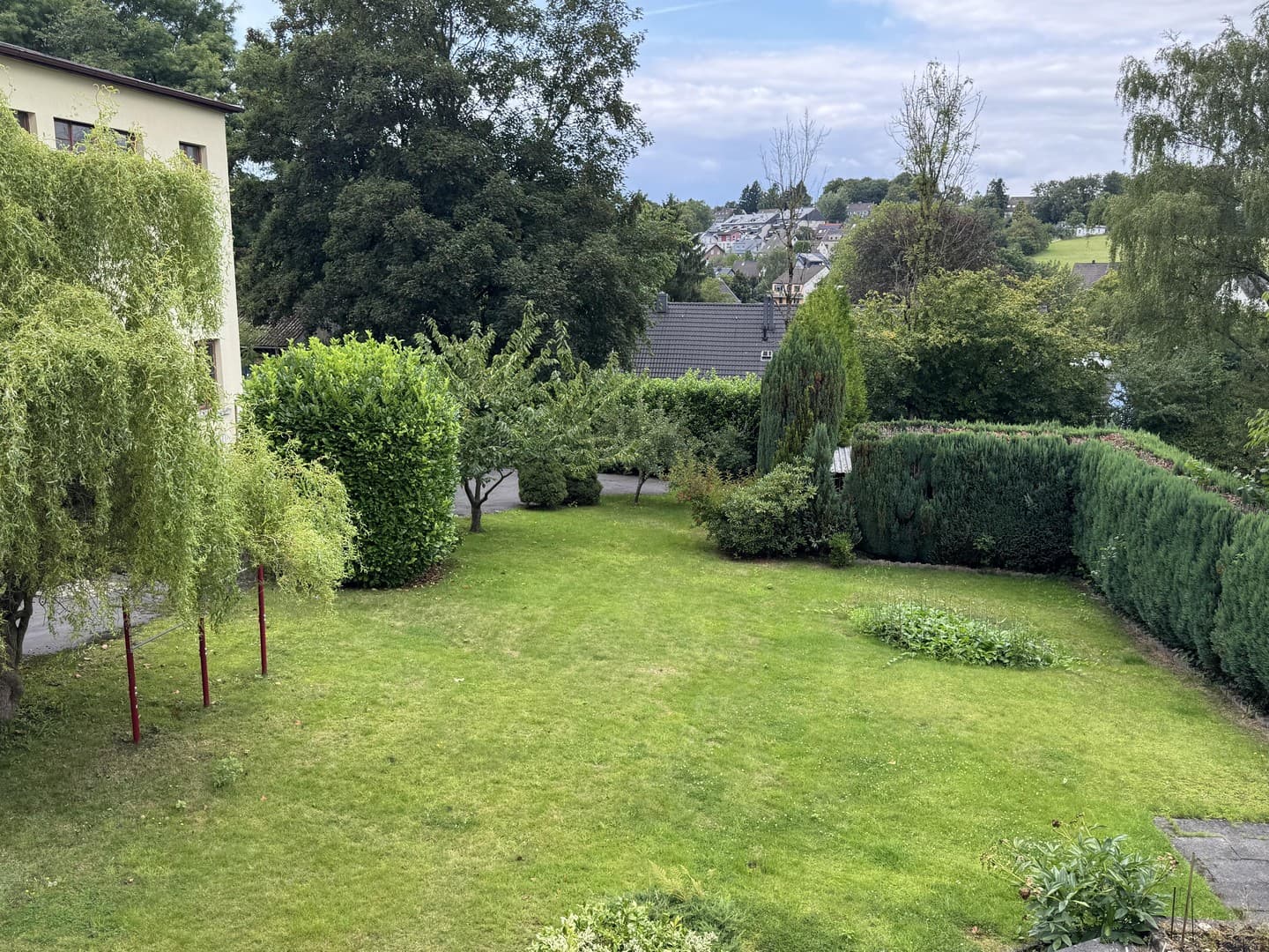 Helle Dachgeschosswohnung mit 2 Zimmer und Gartennutzung - zentrumsnah wohnen mit Wohlfühlfaktor
