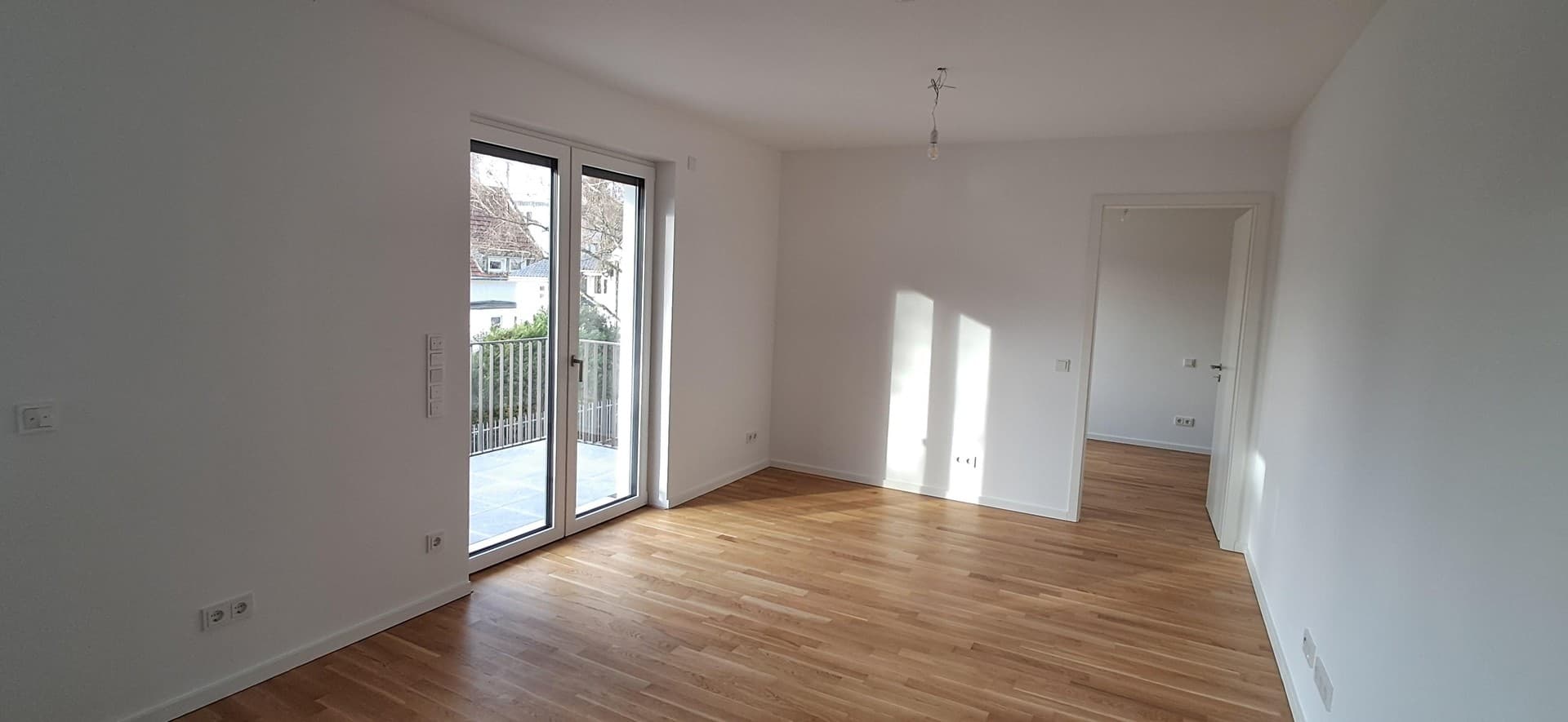 Moderne, helle 2-Zimmer Neubauwohnung mit Balkon