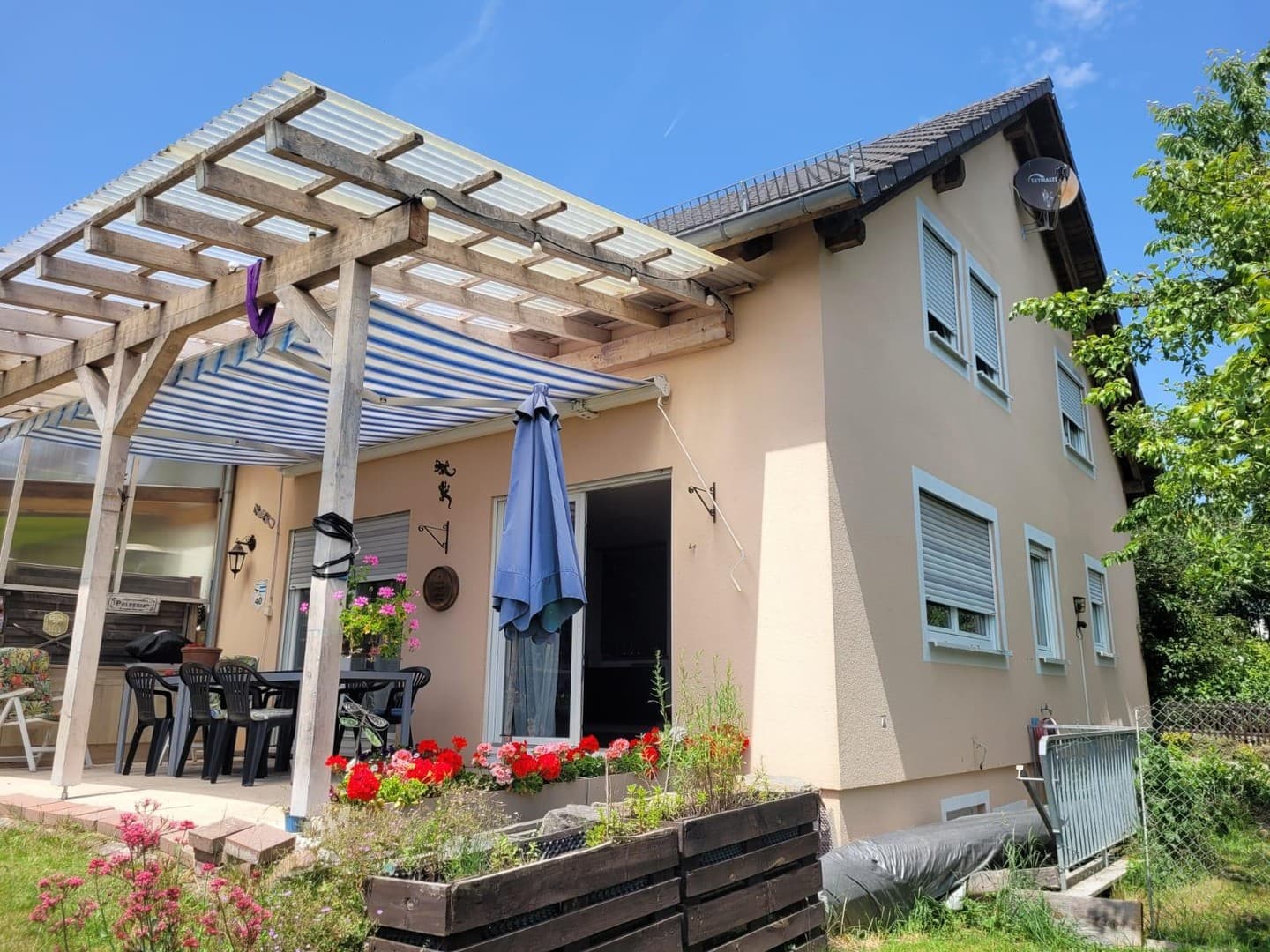 Doppelhaushälfte mit schöner Aussicht in ruhiger Lage in Calw-Altburg