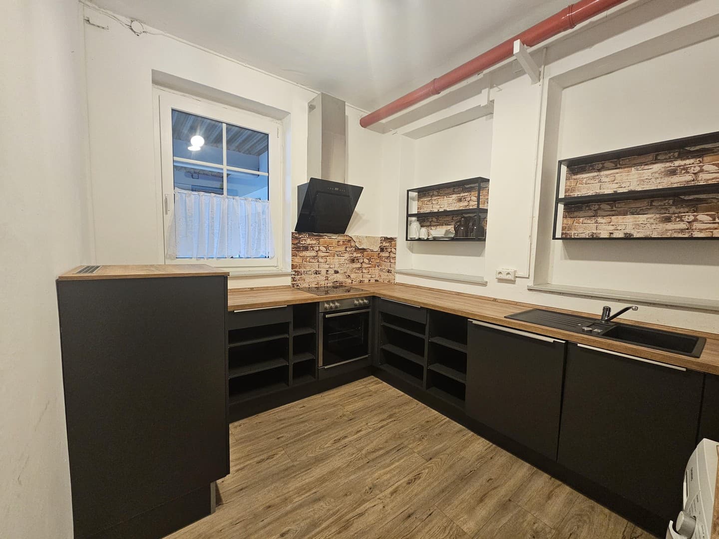 Lagerhalle mit Büro Geislingen-Binsdorf zu vermieten (70+76m²)