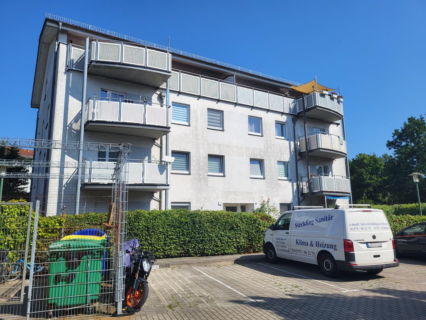 Dachgeschoßwohnung mit 2 Terrassen und Parkplatz