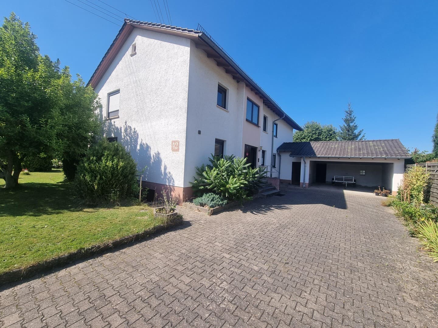 4-Zimmer WHG (120qm) im OG (2 Fam.-Haus)
