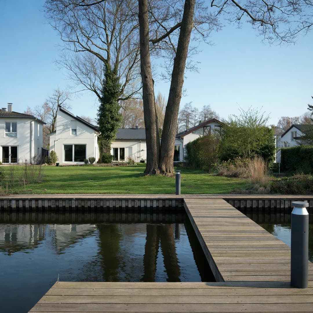 Außergewöhnliche Villa am Wasser – historischer Charme trifft modernen Luxus