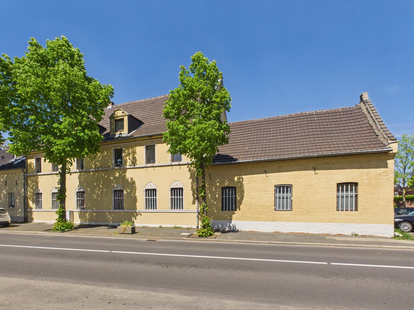 Großzügiges Anwesen in Pulheim Provionsfrei