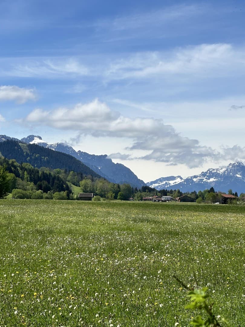 Autarkes Allgäu-Chalet im Königswinkel: 680 m² Naturgrundstück, Alpenblick & Erstbezug