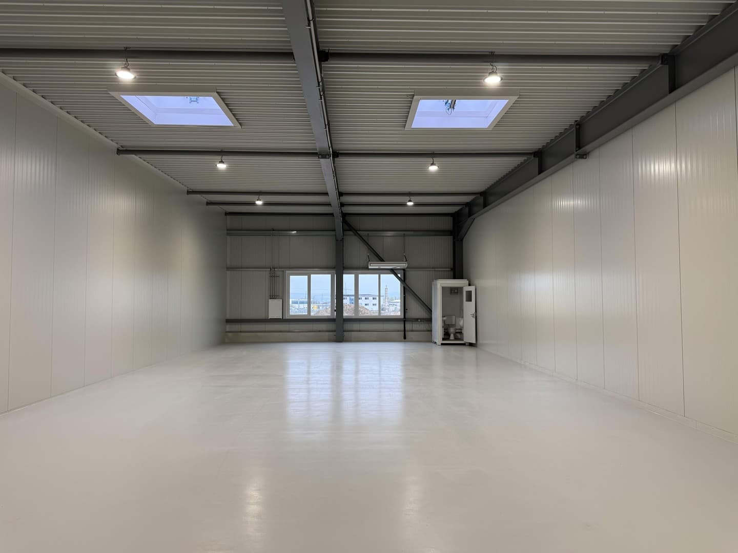 Klimatisierte Neubau Gewerbehalle, 250qm, Halle, Lagerhalle