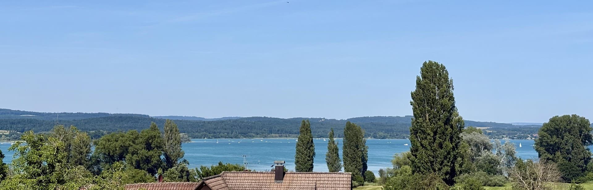 Leben, wo andere Urlaub machen - modernes Reihenhaus mit traumhaften Seeblick auf der Höri