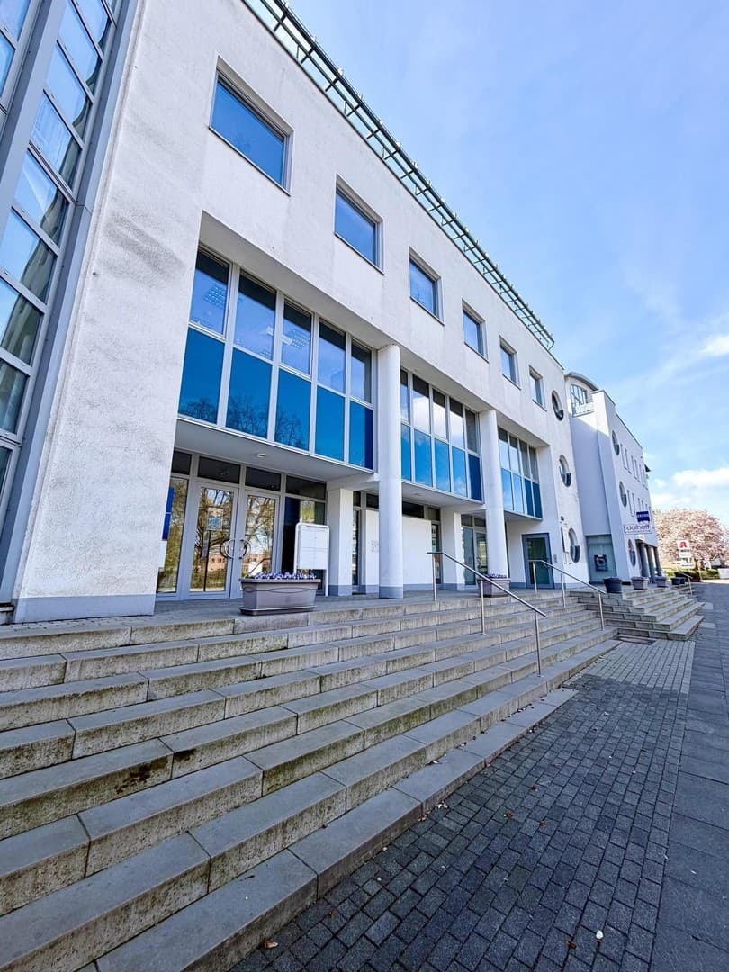 140 m² Büro in Hillegossen für 990 € kalt – 4 Räume, Küche & optionale Tiefgarage