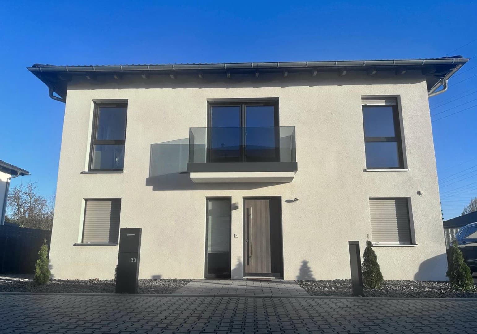 Moderne Stadtvilla in Taucha bei Leipzig – energieeffizient, mit PV-Anlage, Speicher, Garten & Garag
