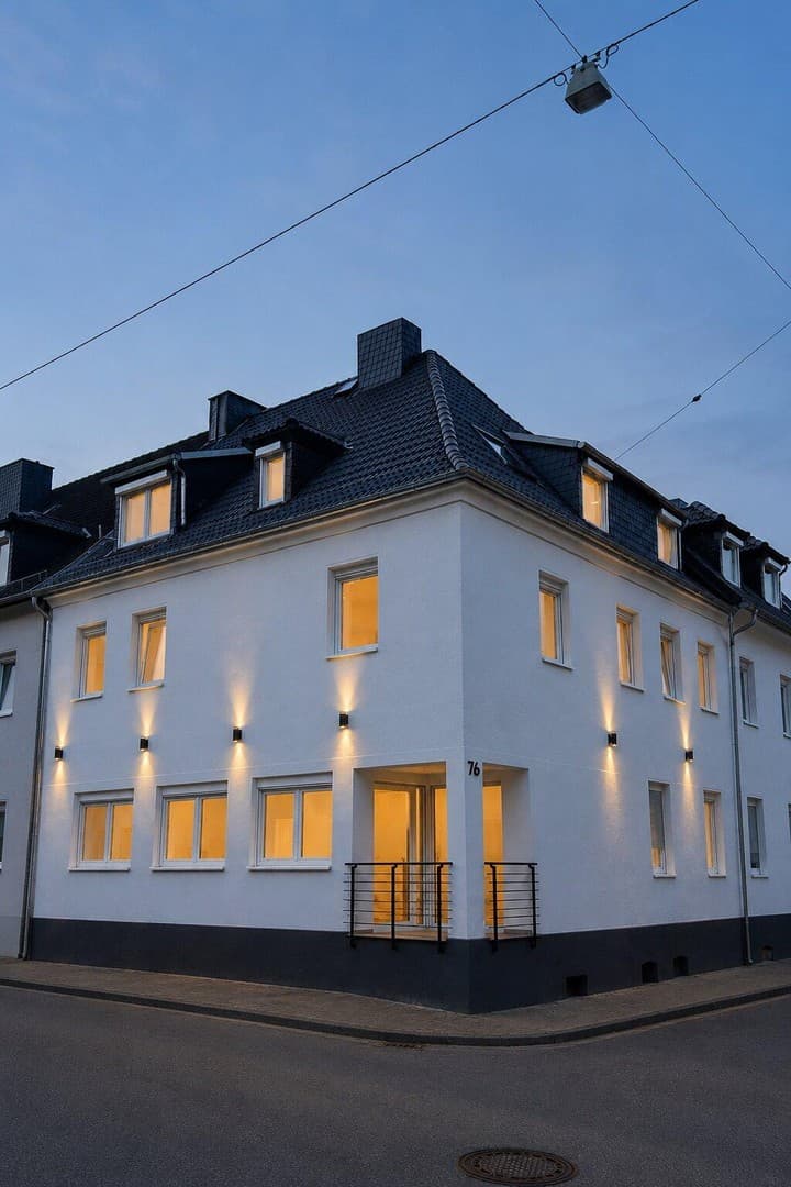 5,5 % Ertrag im 1. Jahr | Voll vermietet | Kernsaniertes 6-Familienhaus