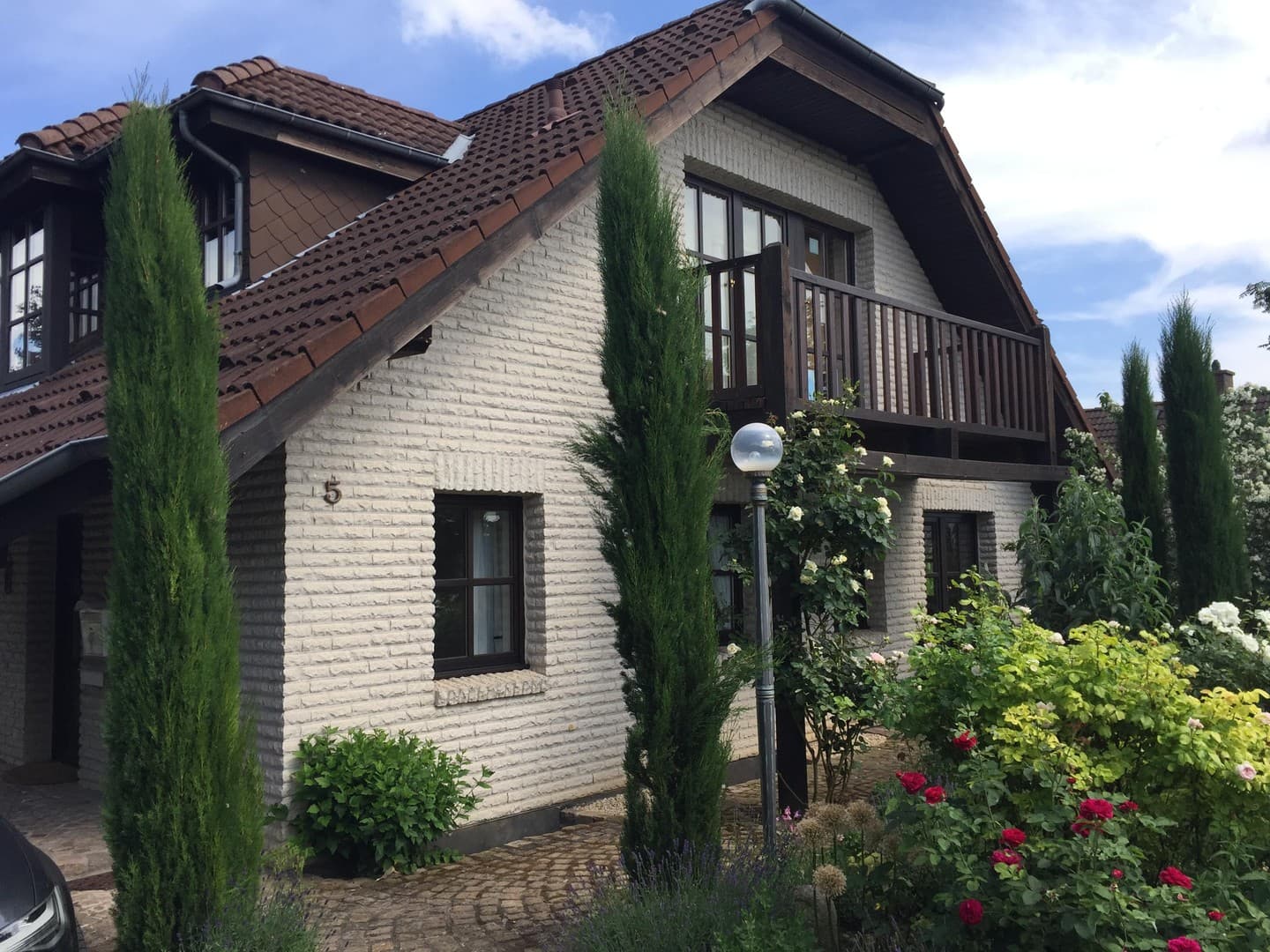 Charmantes Einfamilienhaus mit Einliegerwohnung und viel Platz für die ganze Familie