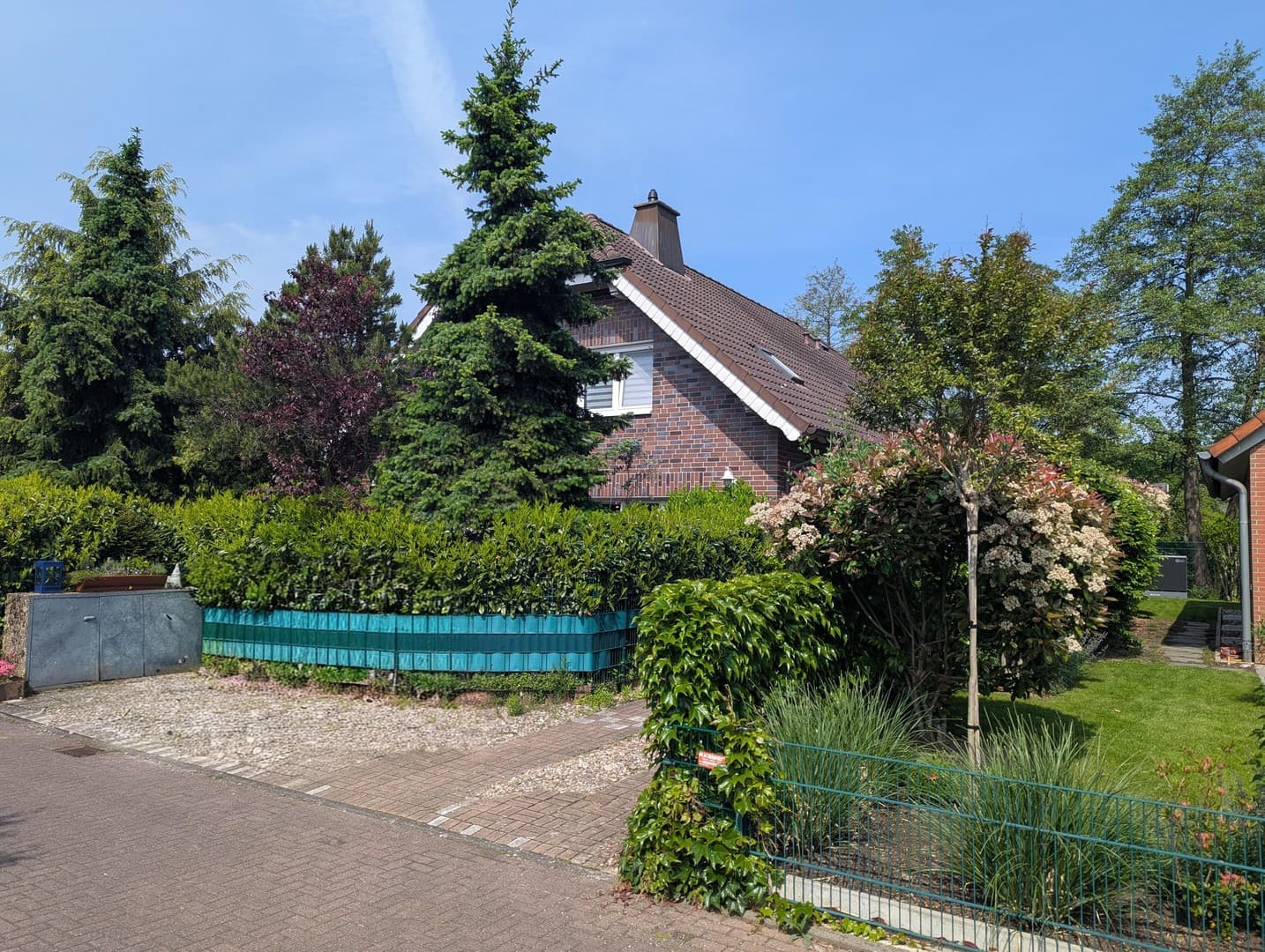 Grosszügiges EFH mit Einliegerwohnung