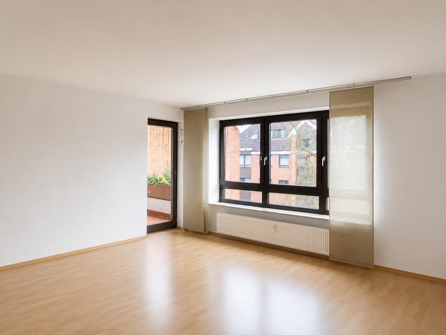 Freie schöne 3-Zimmer Wohnung in ruhiger Lage mit fantastischer Verkehrsanbindung