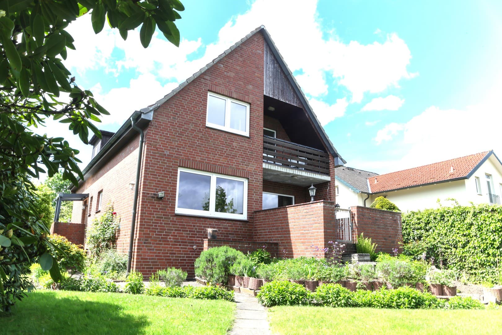 Haus mit fast 4.000qm Grundstück, eigenem Stall & Weide - Rellingen