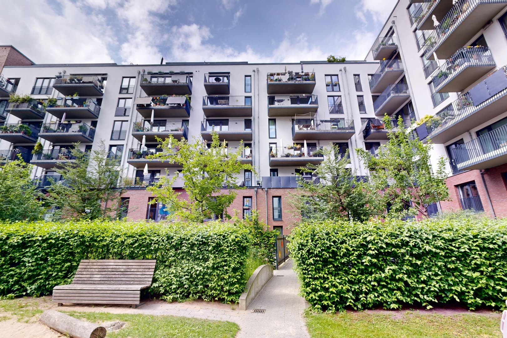Moderne 3-Zimmer-Wohnung mit Dachterrasse, Balkon und Tiefgaragenstellplatz in der HafenCity