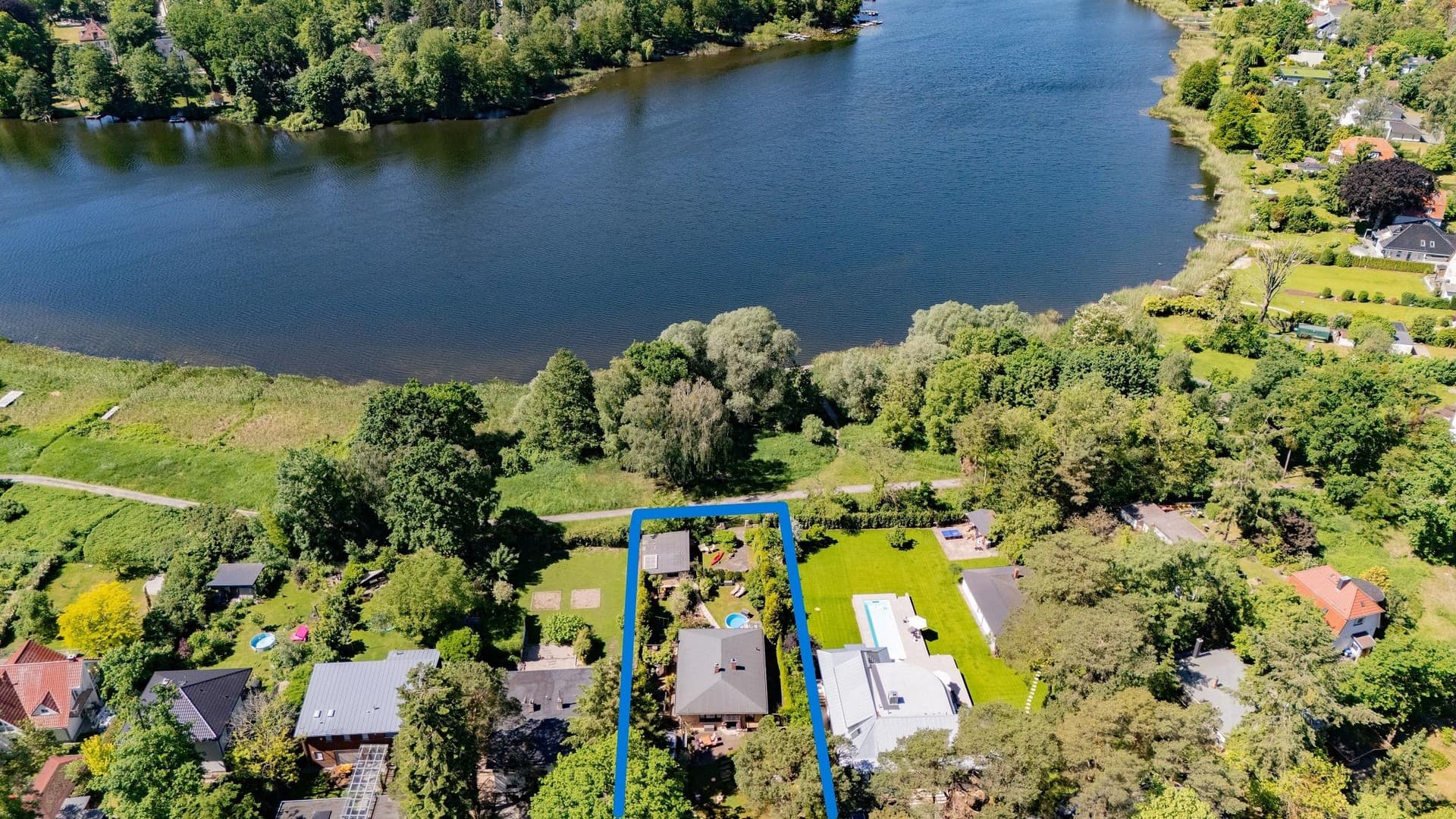Einfamilienhaus am See auf 1.267 m² mit parkähnlichem Garten – Falkensee bei Berlin