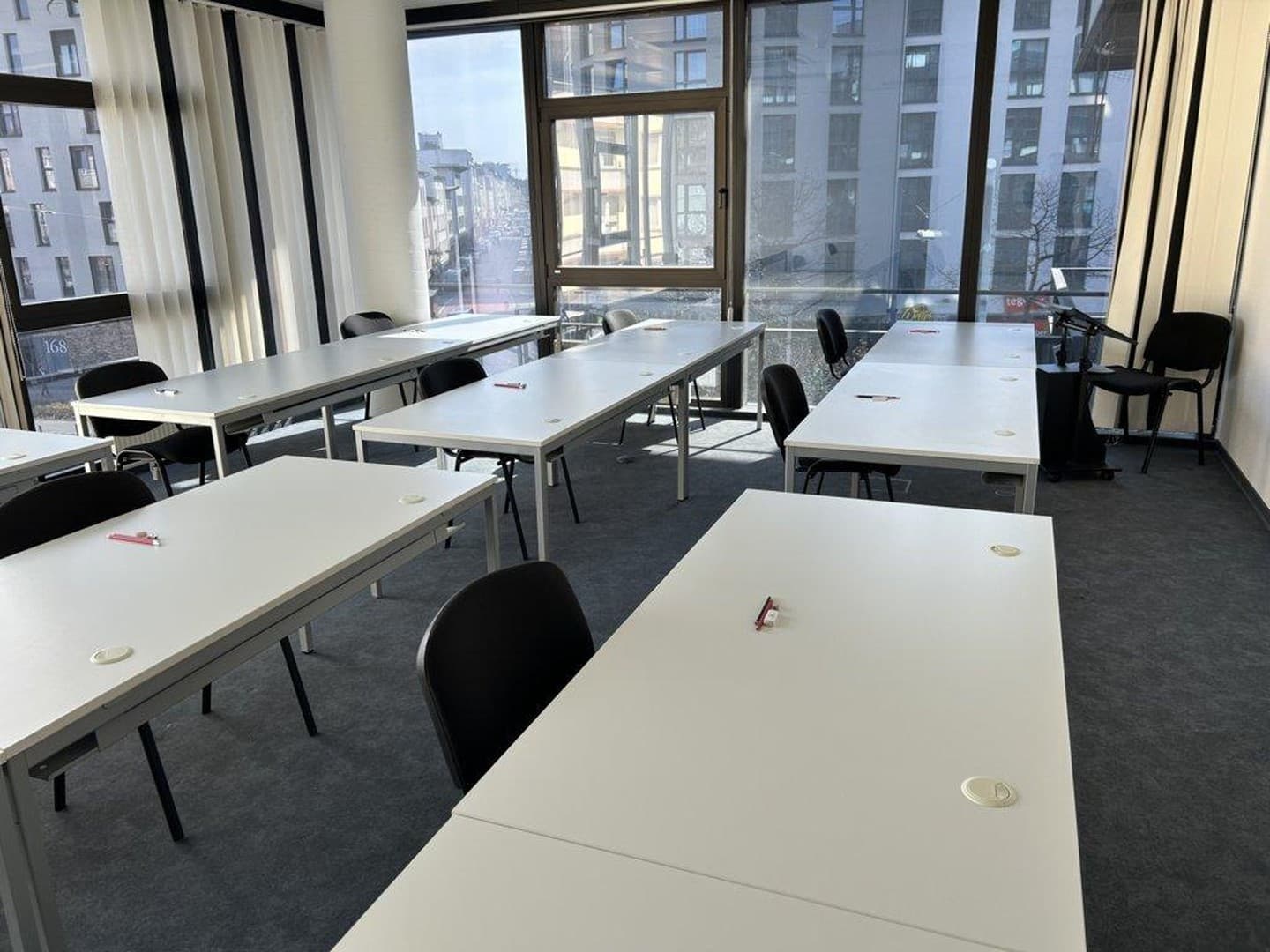 Klimatisierte, vielseitige Bürofläche in Offenbach am Main zu vermieten