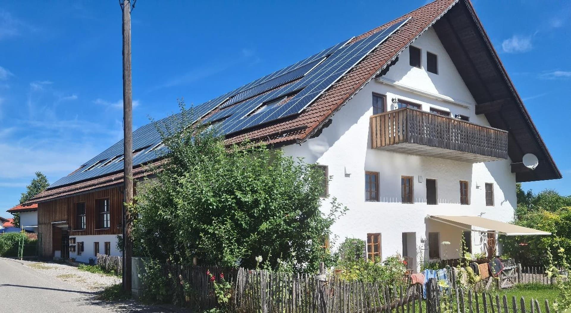 Traumwohnung im Grünen - 8 Zimmer, 3 Bäder, großer Garten, ...
