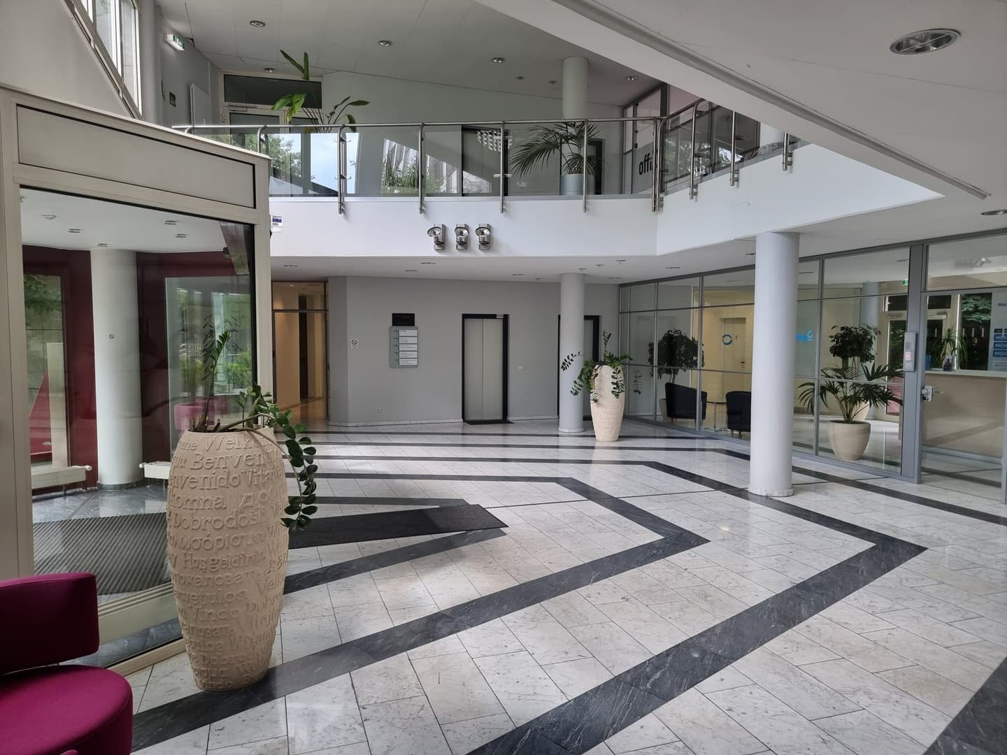 Premium Office – Sofort bezugsfertiges Büro mit Glaswänden und Top-Ausstattung