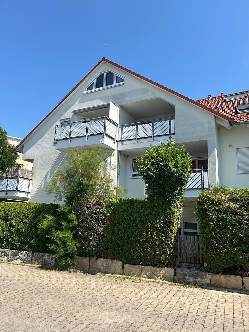 Provisionsfrei: 4,5-Zimmer-Maisonette-Wohnung mit Loggia & 2 TG-Stellplätzen