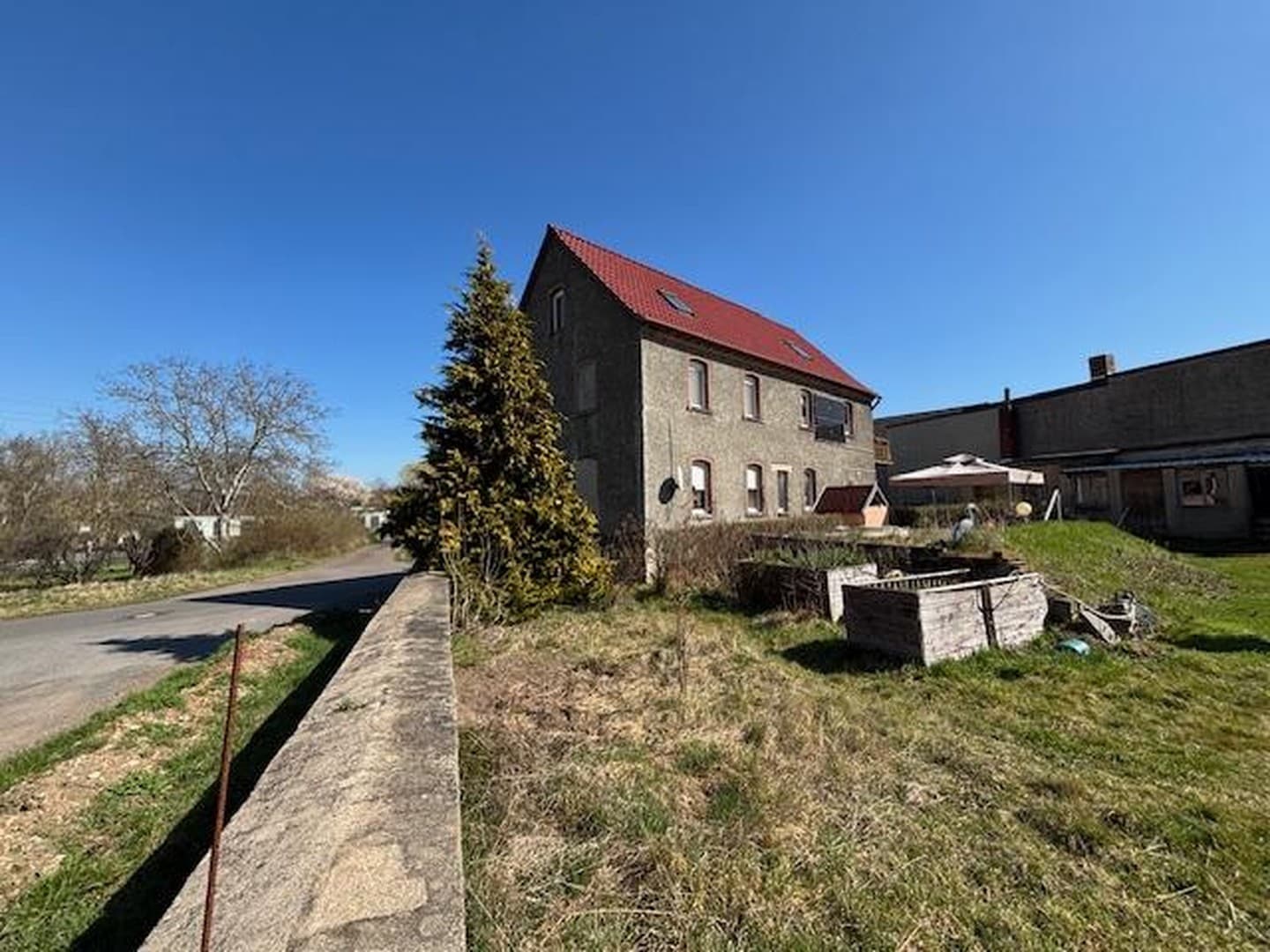 Ein- bzw. Mehrfamilienhaus in Wurzen / Roitzsch - sofort verfügbar
