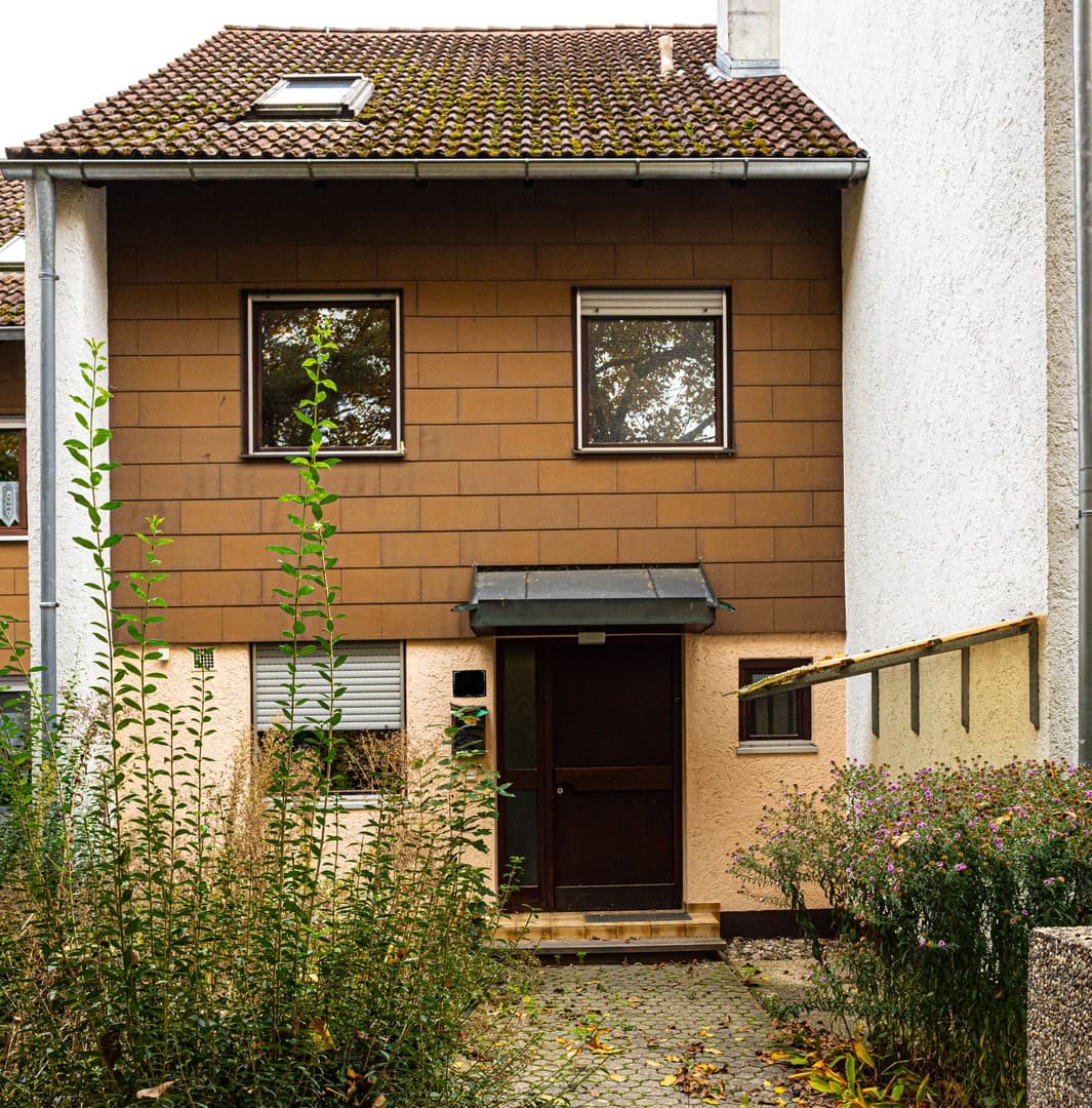 Reihenmittelhaus Oberhaunstadt Ingolstadt und 2 Garagen ohne Provision