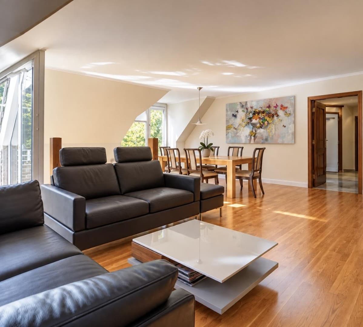 Exklusive möblierte Maisonette in Ahrensburg bei Hamburg – ca. 120 m² mit Dachterrasse