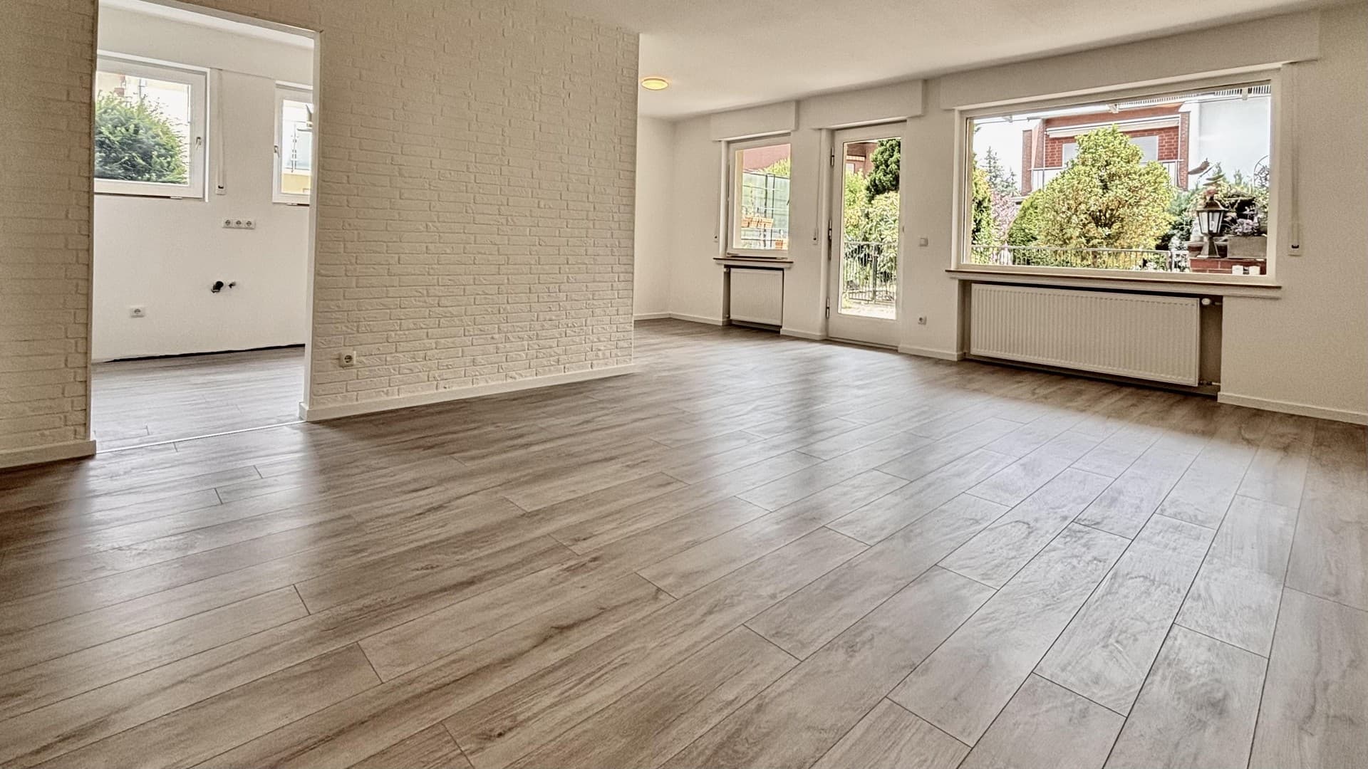 Wohnen wie im eigenen Haus – Gartenwohnung mit Terrasse & Garage in Dormagen-Delrath
