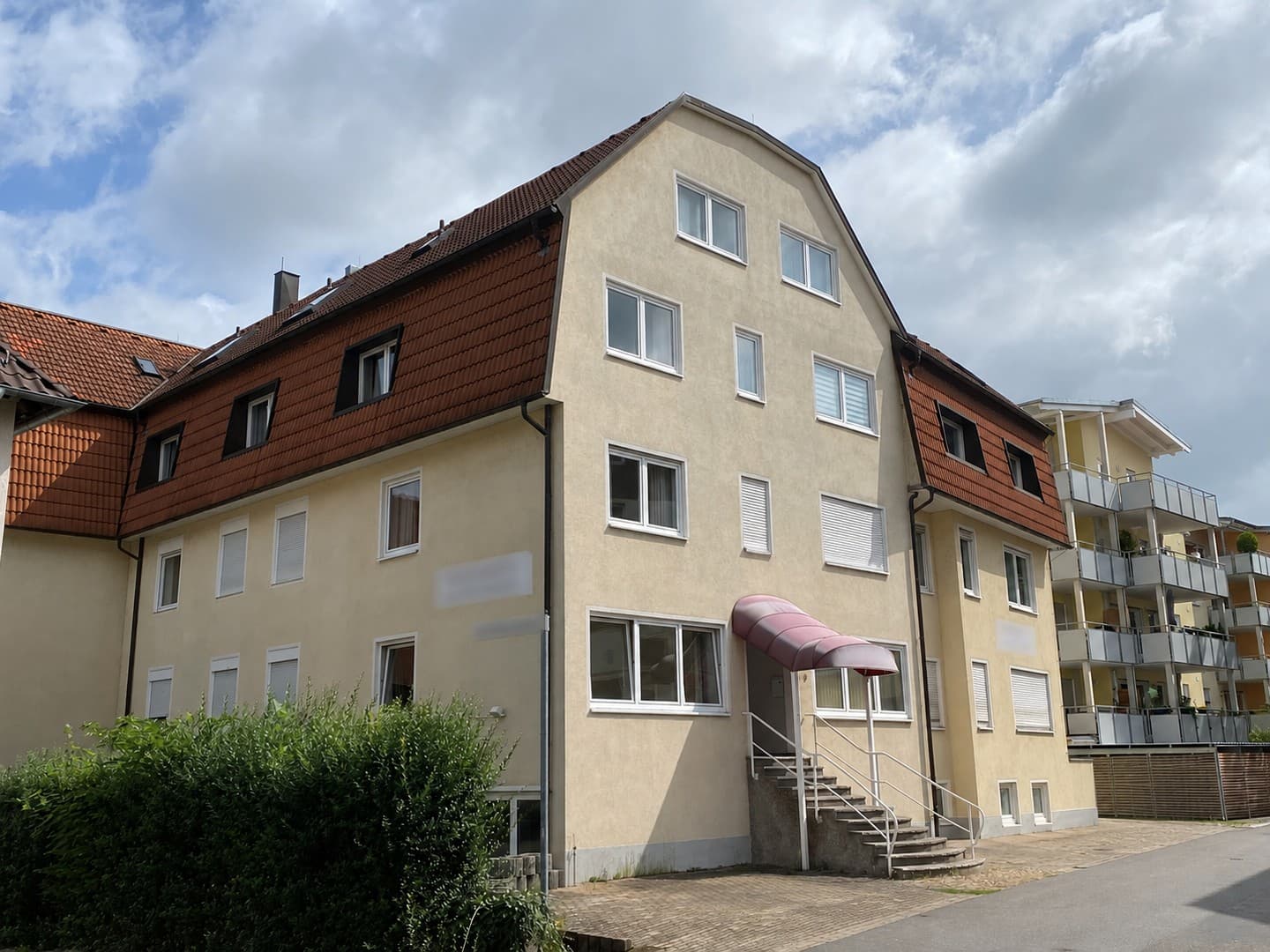 Studentenwohnheim - vollvermietet & mit Ausbaupotential (genehmigt)