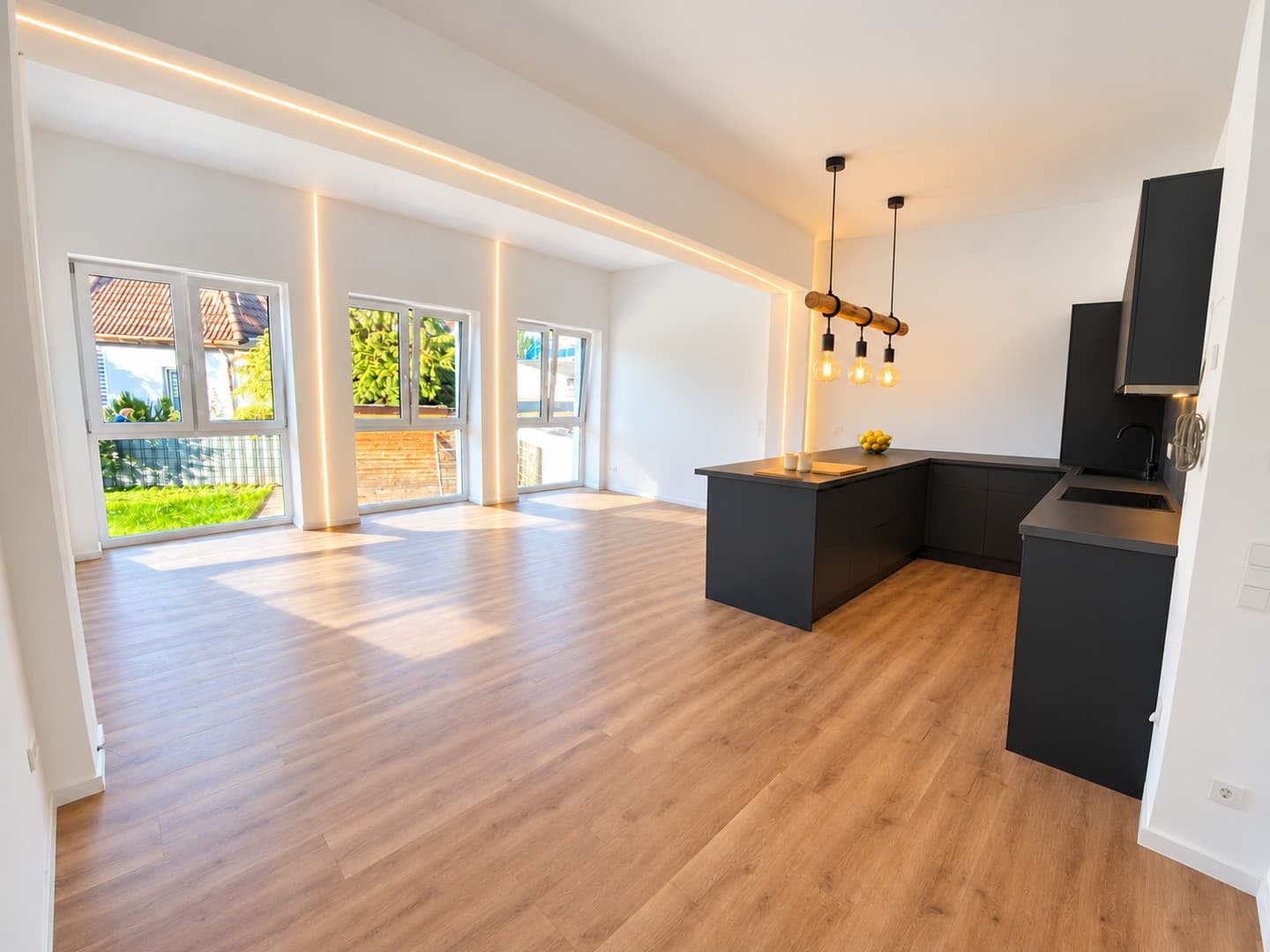 Loftwohnung 2,5 Zimmer - ZENTRUM Neugablonz | Energiehaus | Küche + Stellplatz