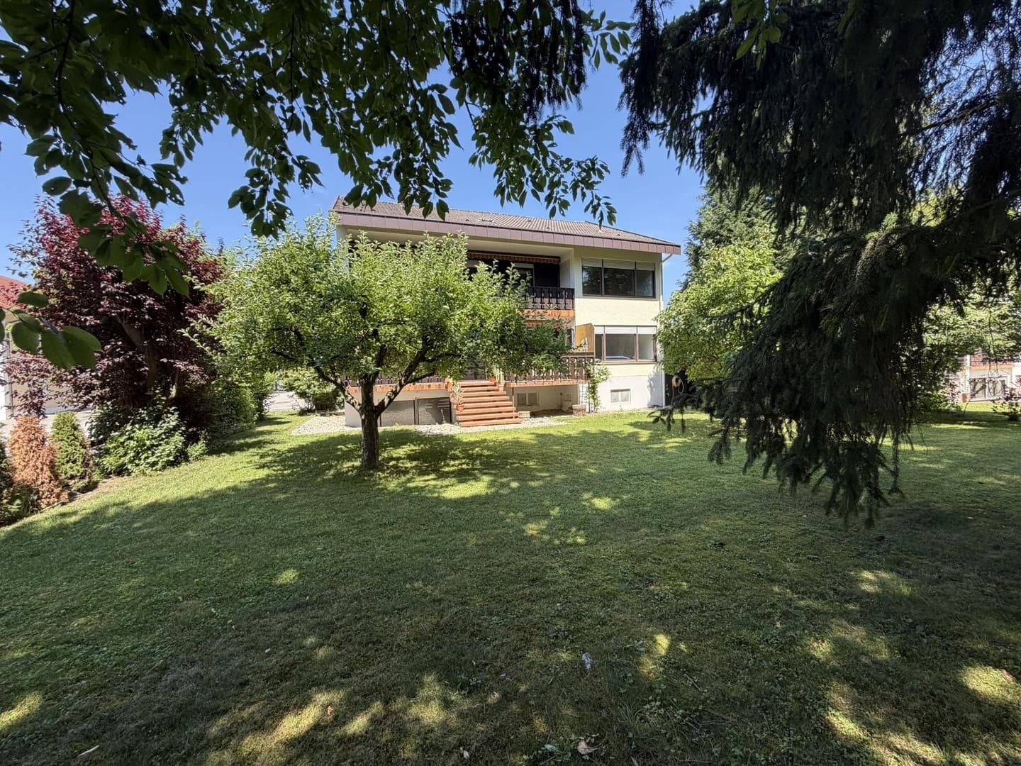 Zentrumsnah: Wohnhaus Galerie/Atelier/Einlieger-App/Garten 834 qm/Wärmep., PV-Anlage 15kWh Speicher