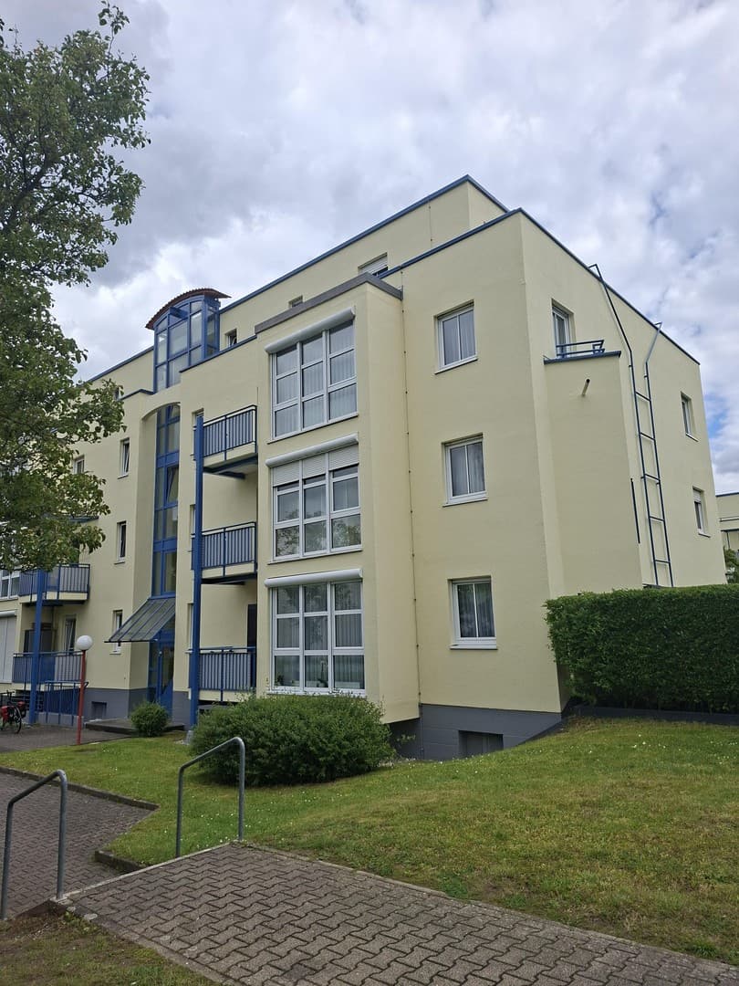 Helle 3-Zimmer Eigentumswohnung mit zwei Balkonen in ruhiger Lage von Karlsruhe-Neureut