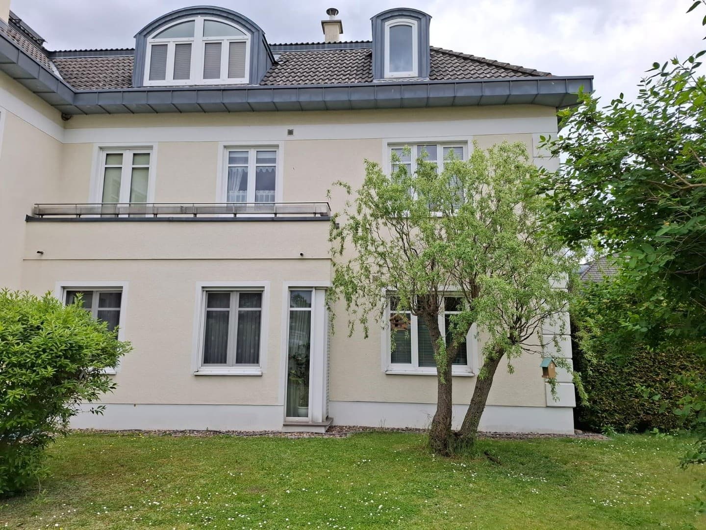 Attraktive helle 4-Zimmer Maisonette Wohnung