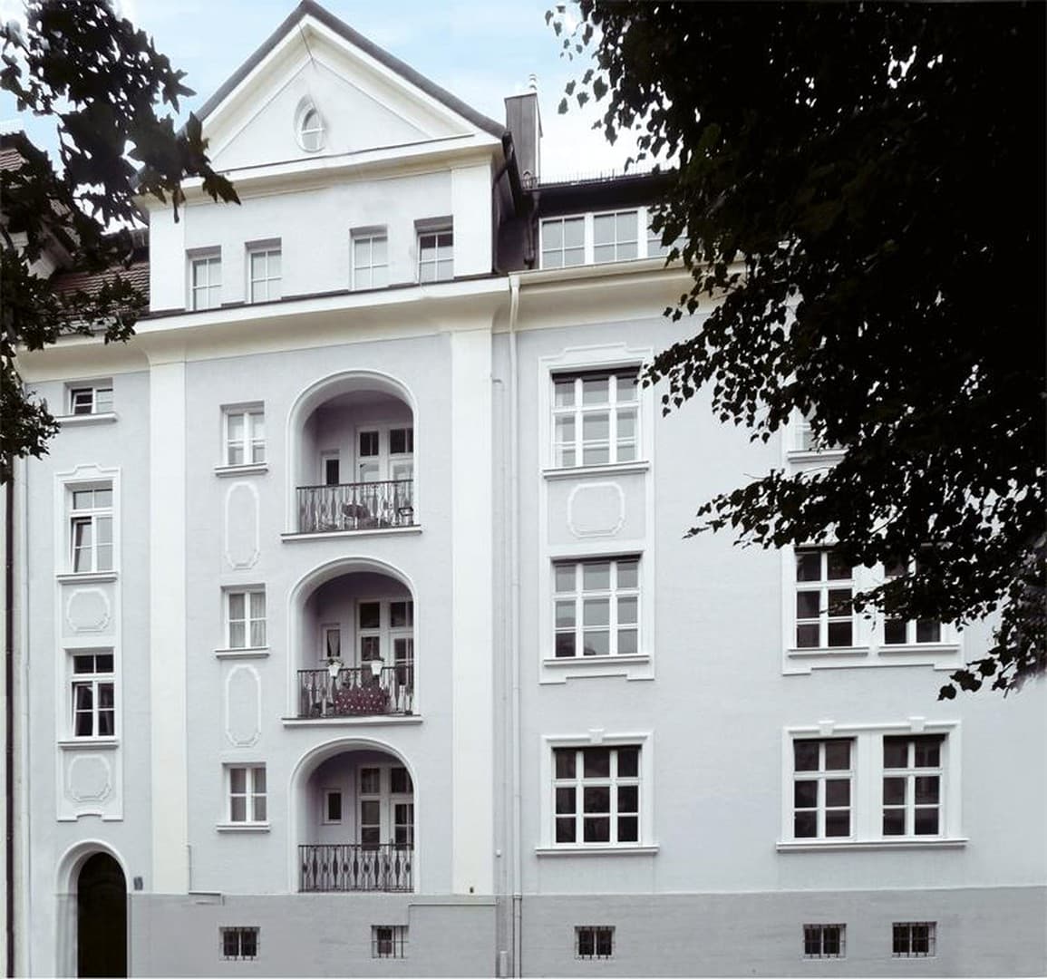 Großzügige 6-Zimmer-Wohnung in einem Gründerzeithaus in der Ludwigsvorstadt
