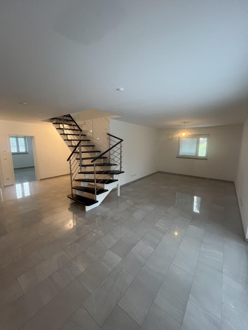 Schöne 5-Zimmer Maisonetten Wohnung im Grüngürtel von Neuburg a.d. Donau!