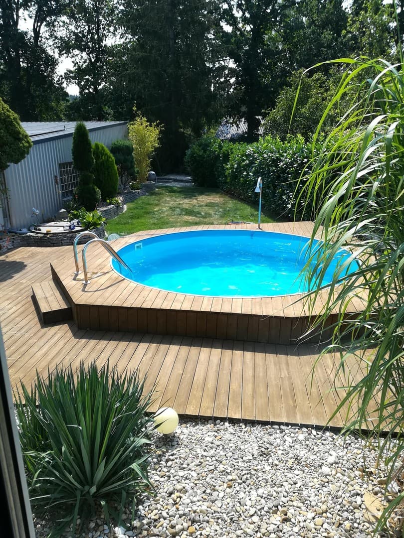 Gepflegter Bungalow mit Pool