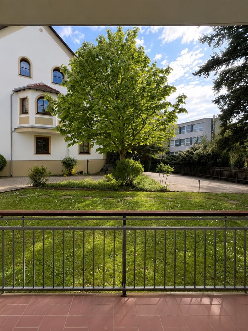 Helle 2-Raum Wohnung mit Terasse und EBK